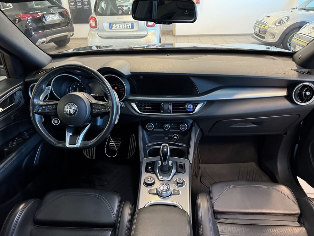 Alfa Romeo Stelvio usata a Messina (12)
