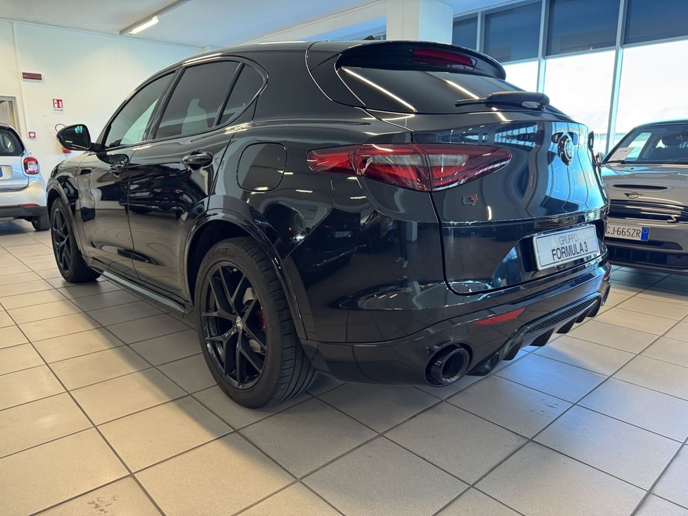 Alfa Romeo Stelvio usata a Messina (4)