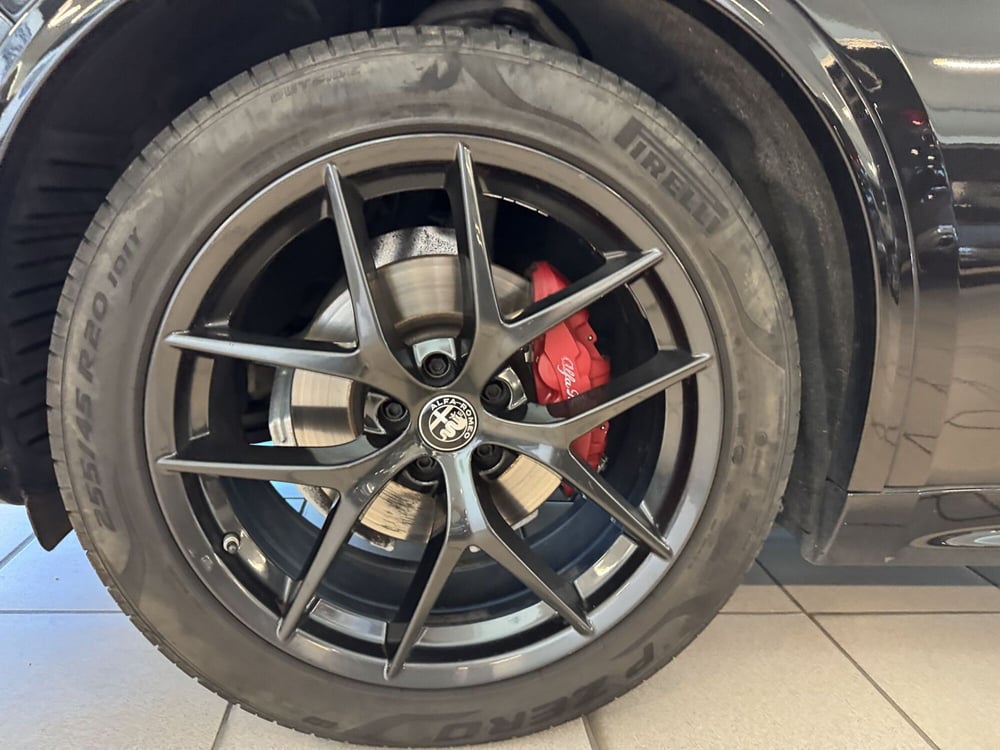 Alfa Romeo Stelvio usata a Messina (5)
