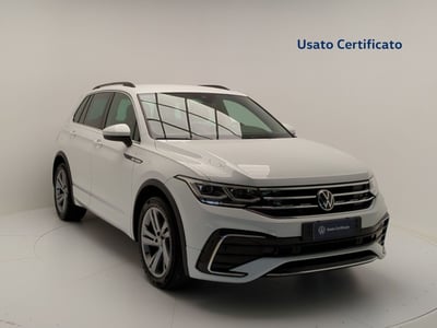 Volkswagen Tiguan 2.0 TDI 150 CV SCR DSG 4MOTION R-Line del 2021 usata a Pratola Serra