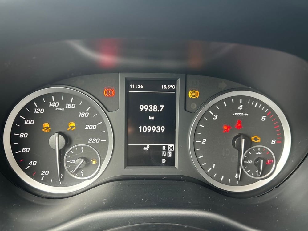 Mercedes-Benz Vito usata a Milano (13)