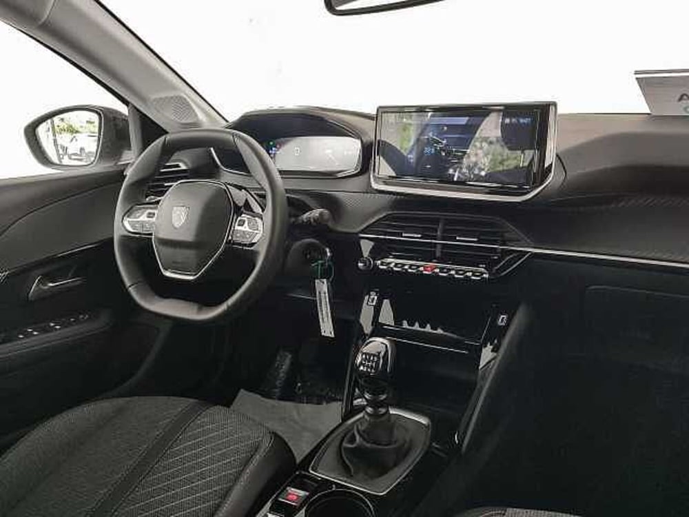 Peugeot 208 nuova a Palermo (9)