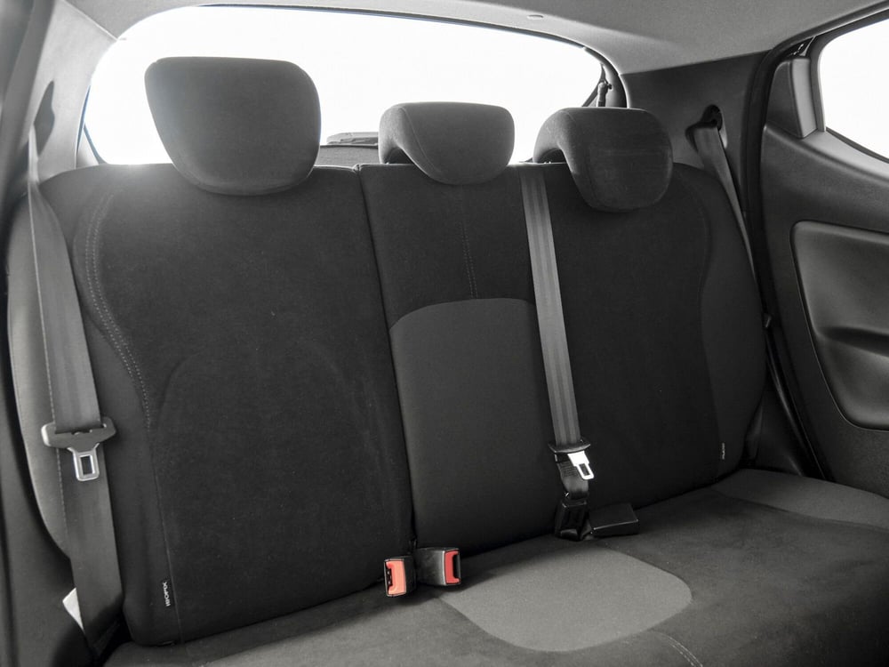 Lancia Ypsilon usata a Prato (16)
