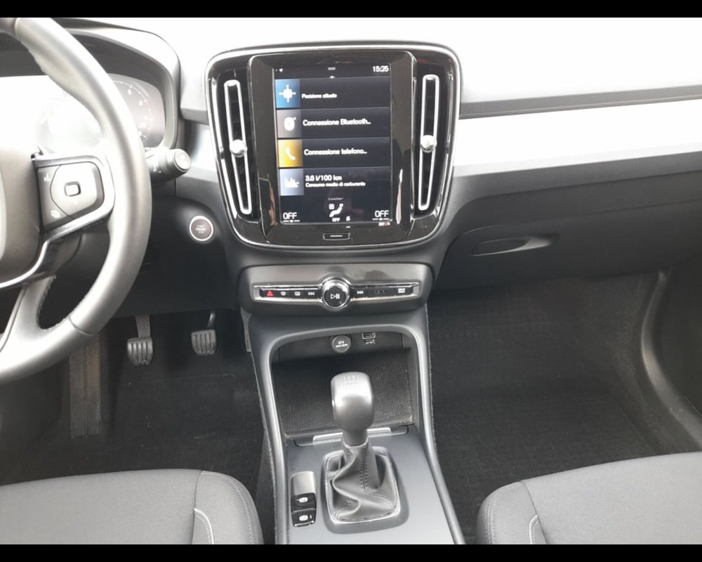 Volvo XC40 usata a Bologna (11)