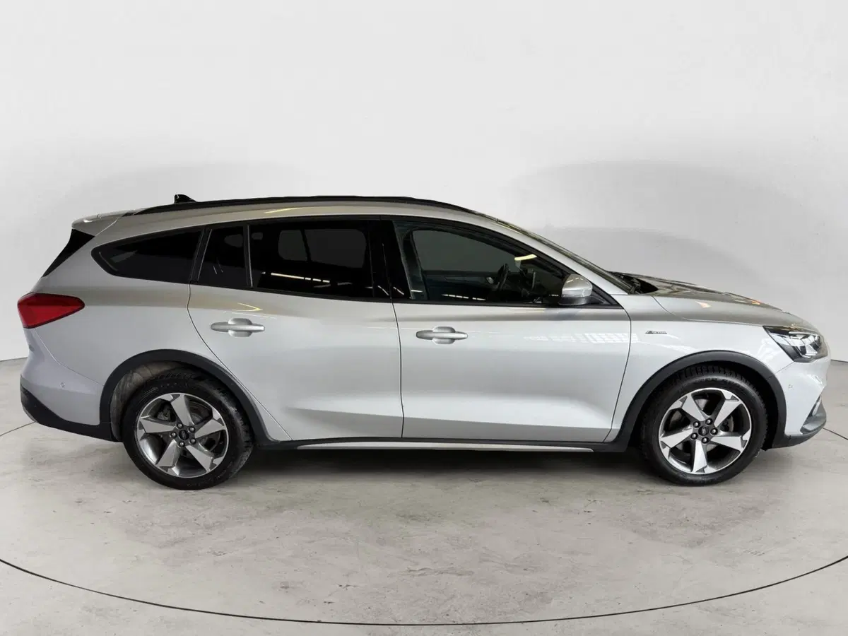 Ford Focus Station Wagon usata a Monza e Brianza (9)