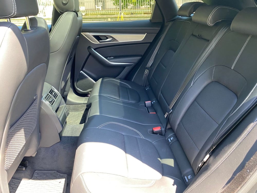 Jaguar F-Pace usata a Salerno (8)
