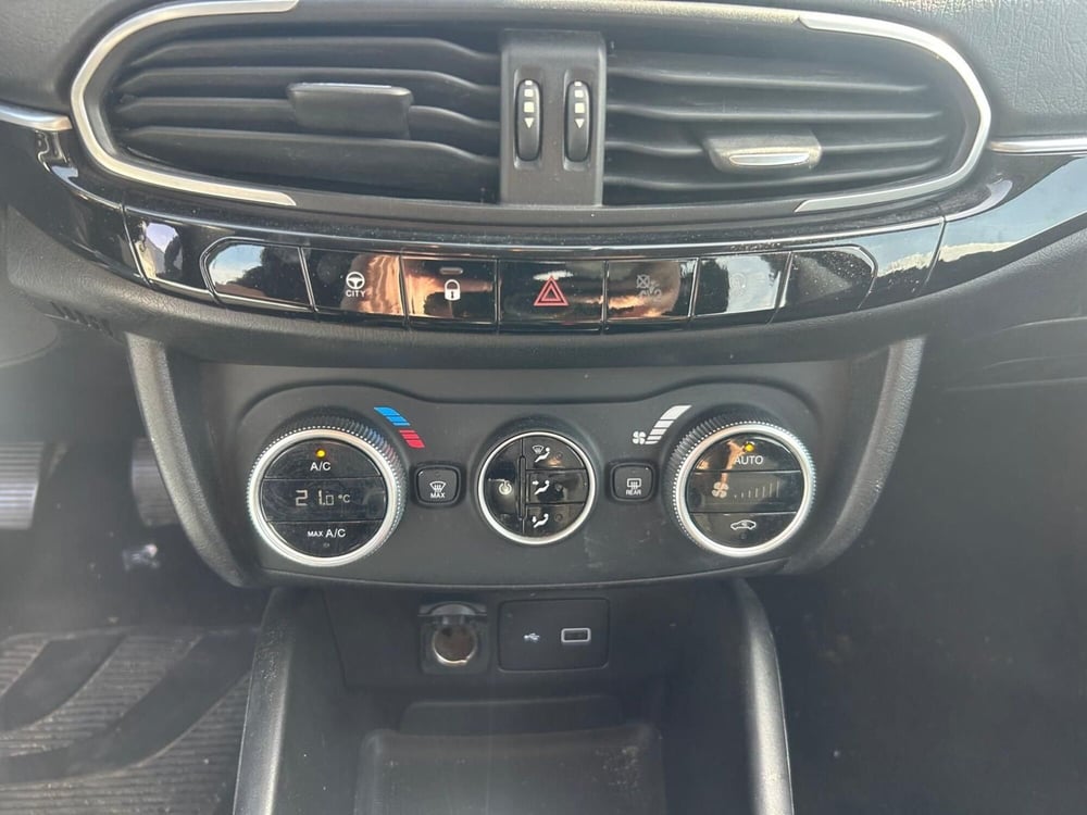 Fiat Tipo Station Wagon usata a Salerno (17)