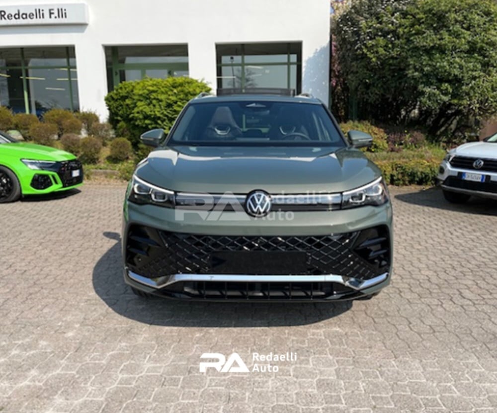 Volkswagen Tiguan nuova a Lecco (2)