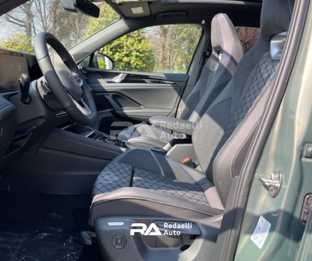 Volkswagen Tiguan nuova a Lecco (6)