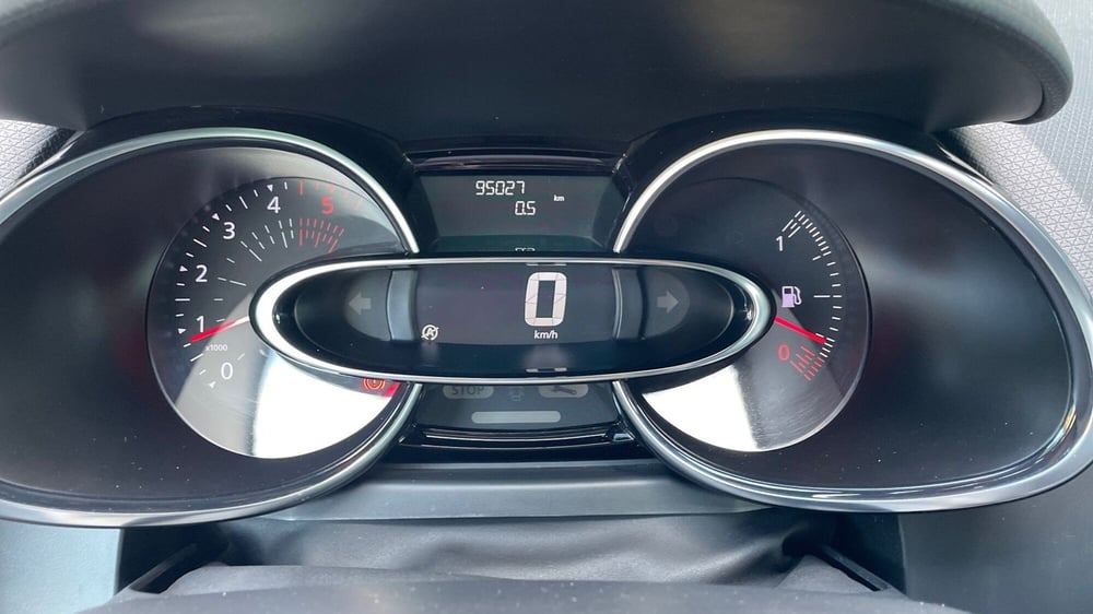 Renault Clio usata a Varese (8)