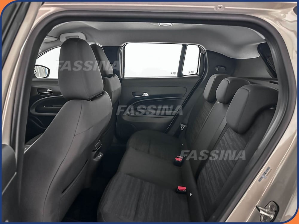 Jeep Avenger nuova a Milano (11)