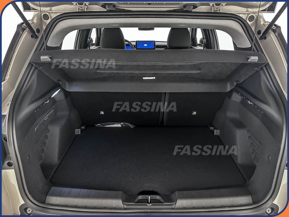 Jeep Avenger nuova a Milano (12)