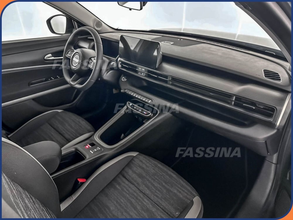 Jeep Avenger nuova a Milano (13)