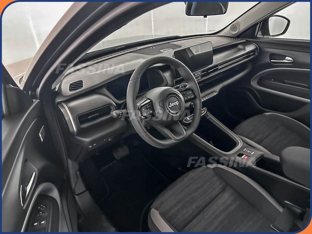 Jeep Avenger nuova a Milano (9)
