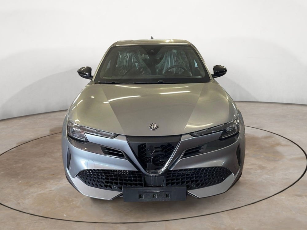 Alfa Romeo Junior nuova a Lucca (2)