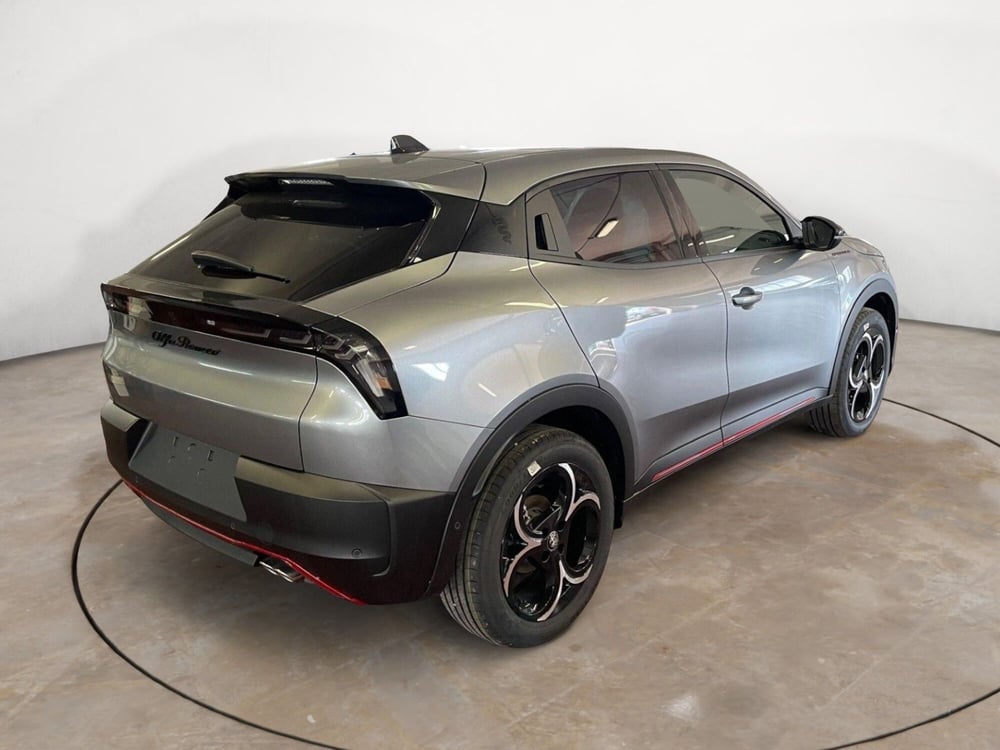 Alfa Romeo Junior nuova a Lucca (5)