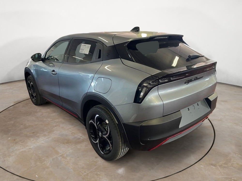 Alfa Romeo Junior nuova a Lucca (7)