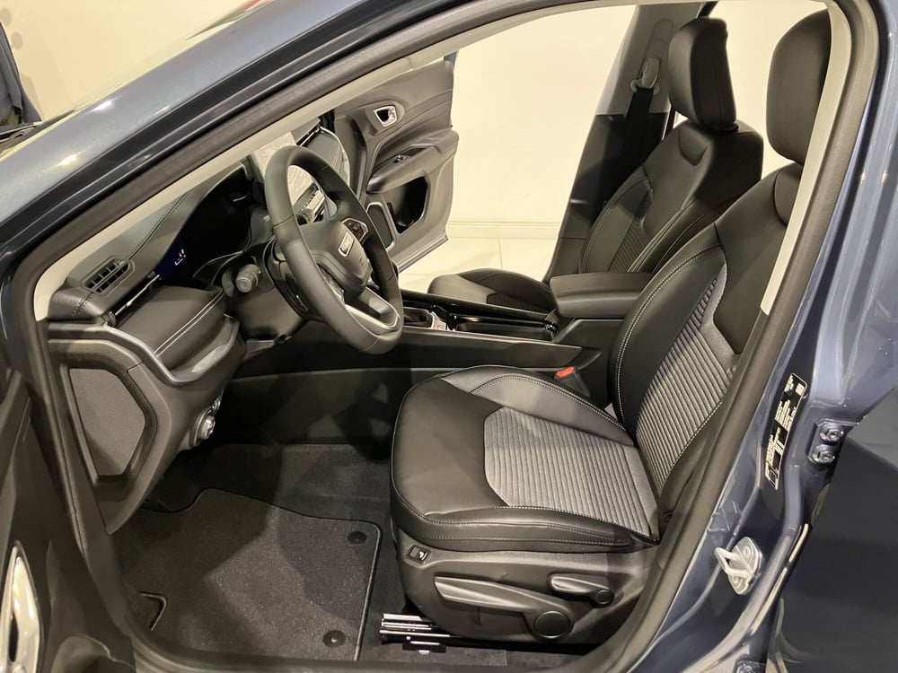 Jeep Compass nuova a Parma (13)