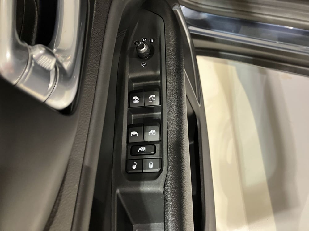 Jeep Compass nuova a Parma (15)