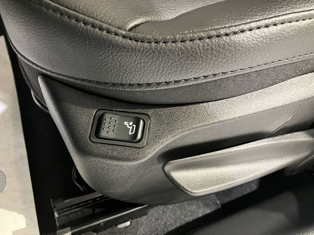 Jeep Compass nuova a Parma (19)