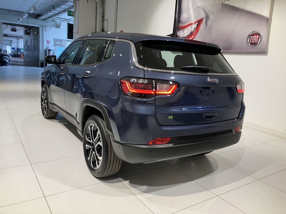 Jeep Compass nuova a Parma (4)