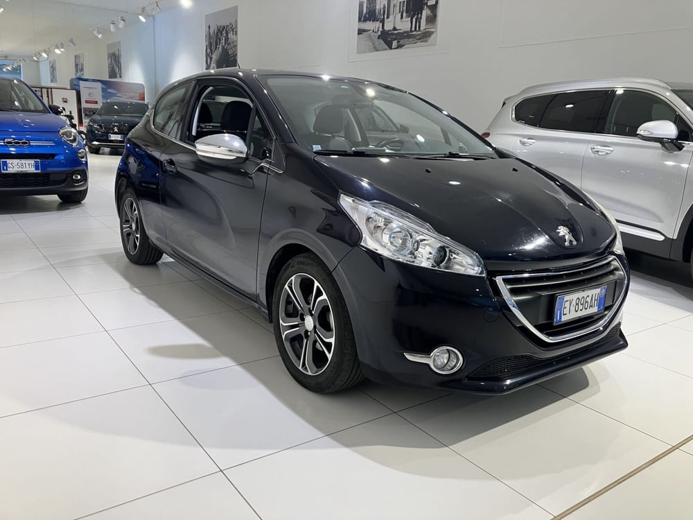 Peugeot 208 usata a Parma (3)