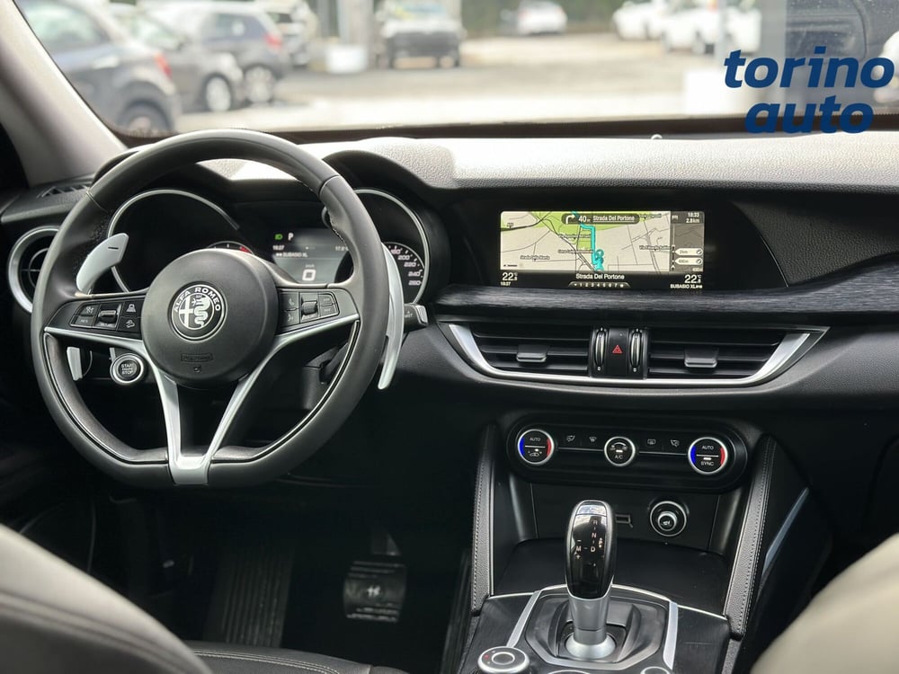 Alfa Romeo Stelvio usata a Torino (14)