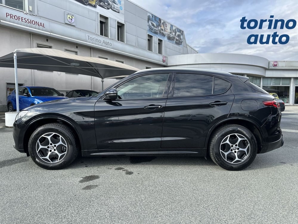 Alfa Romeo Stelvio usata a Torino (4)