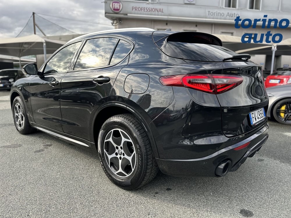 Alfa Romeo Stelvio usata a Torino (5)