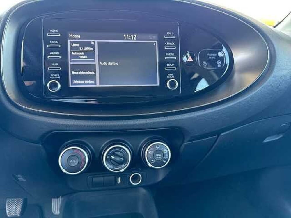 Toyota Aygo X usata a Napoli (12)