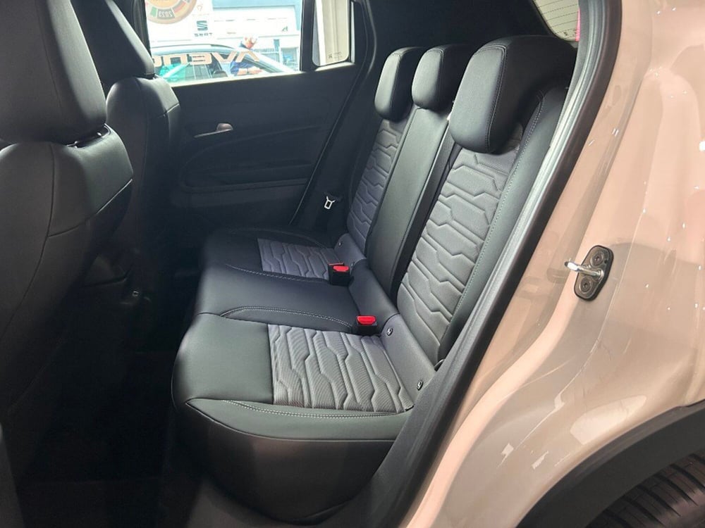Jeep Avenger nuova a Verona (8)