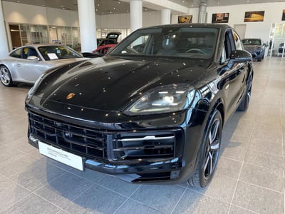 Porsche Cayenne Coup&eacute; 3.0 e-hybrid tiptronic del 2024 usata a Firenze