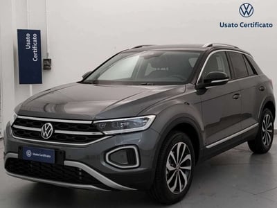 Volkswagen T-Roc 1.5 TSI ACT Style BlueMotion Technology nuova a Busto Arsizio