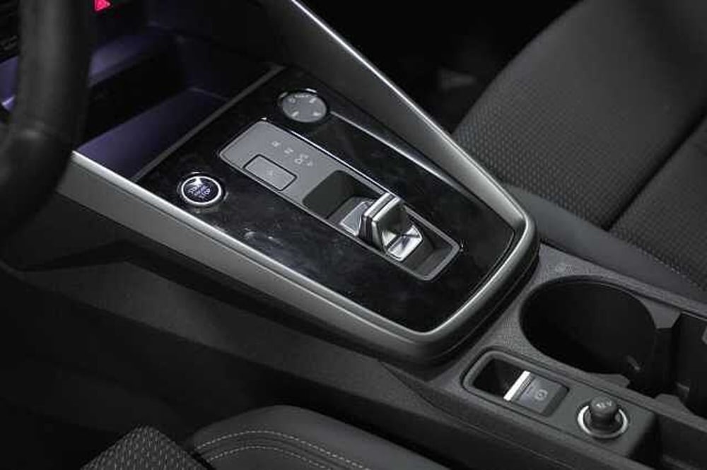 Audi A3 Sportback usata a Como (20)