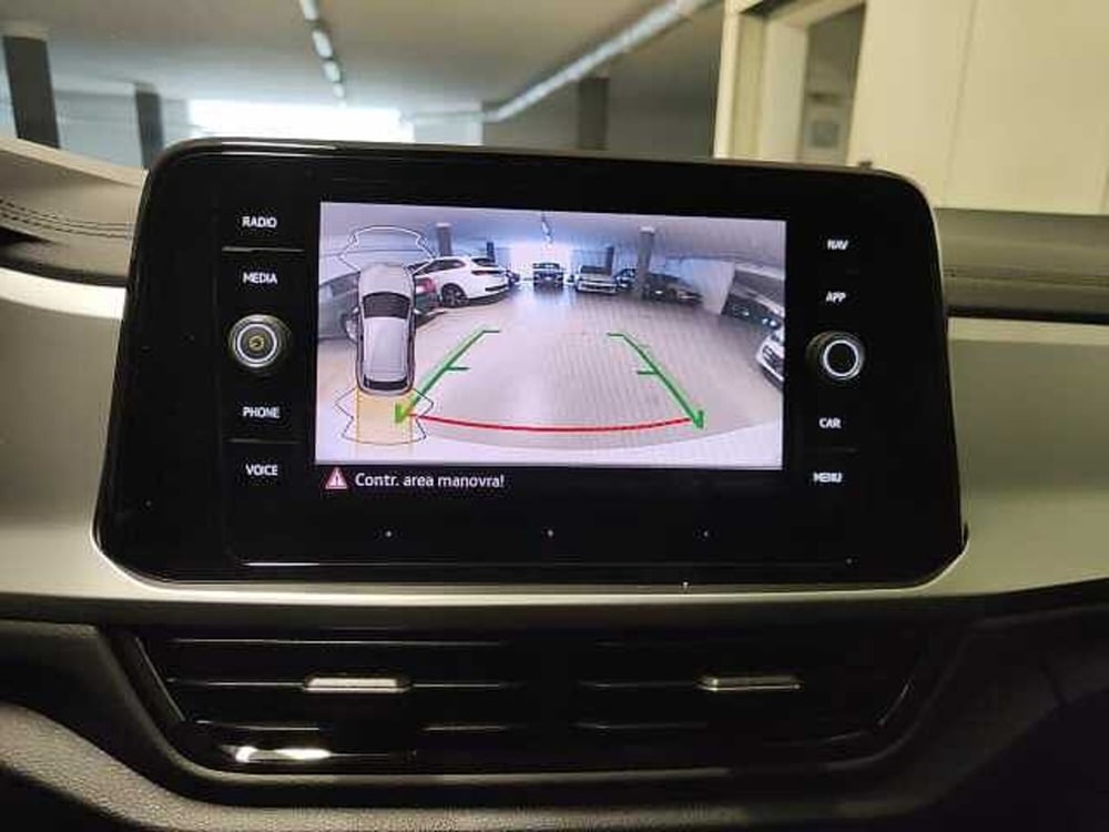 Volkswagen T-Roc nuova a Como (17)