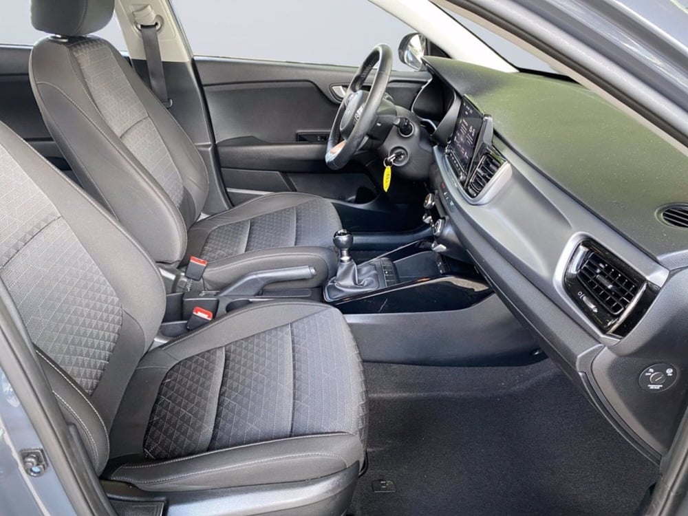 Kia Rio usata a Milano (11)