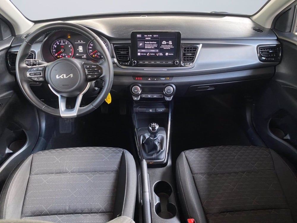Kia Rio usata a Milano (12)