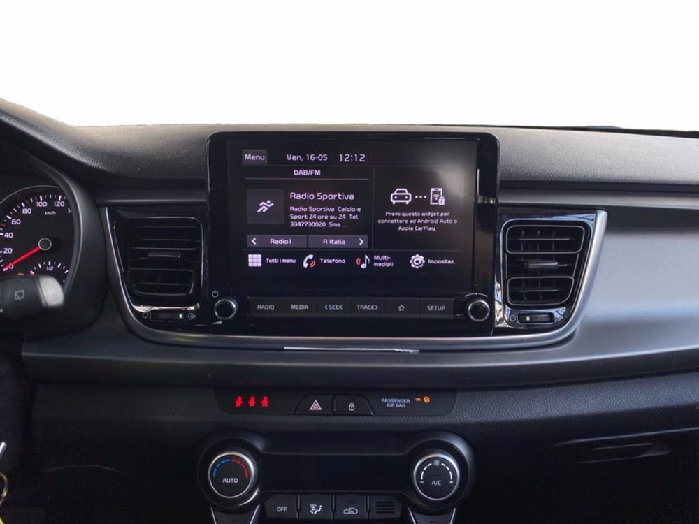 Kia Rio usata a Milano (14)