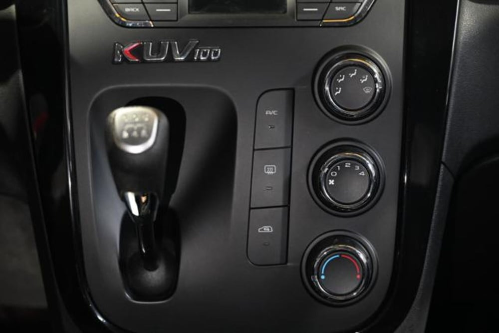 Mahindra KUV100 usata a Torino (16)