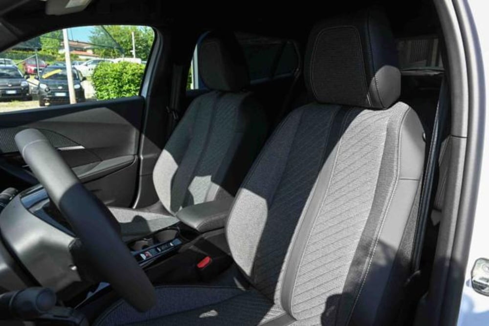 Peugeot 2008 nuova a Torino (14)