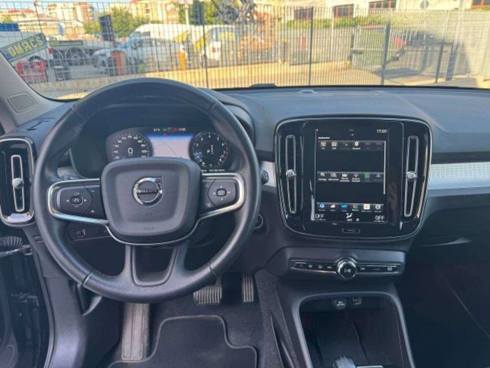 Volvo XC40 usata a Savona (13)