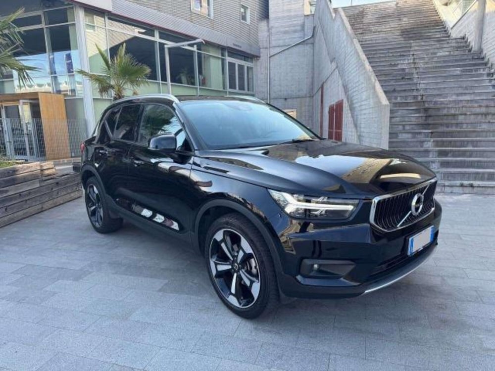 Volvo XC40 usata a Savona (4)