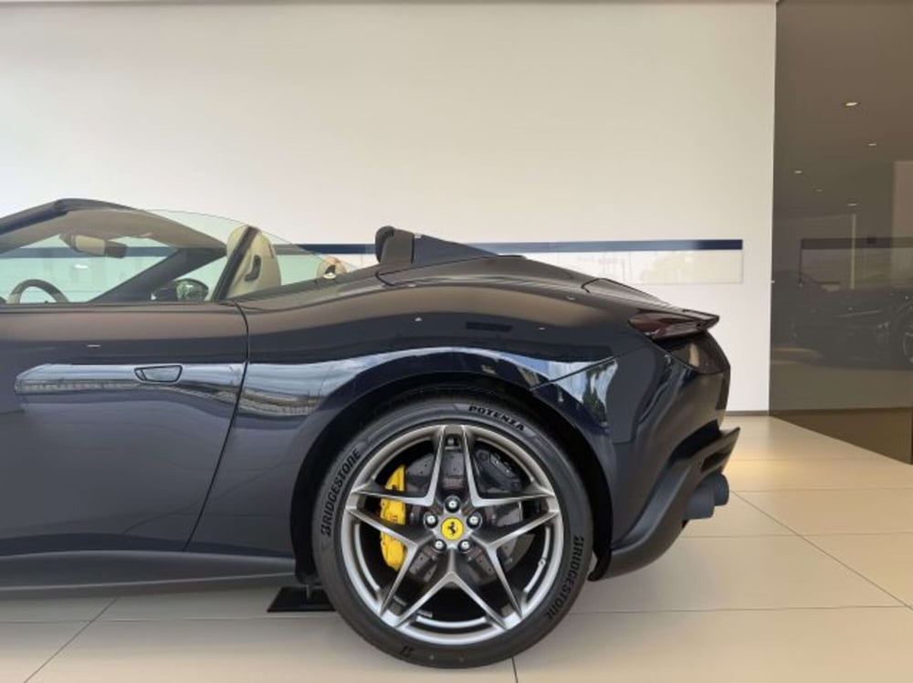 Ferrari Roma Spider usata a Torino (11)