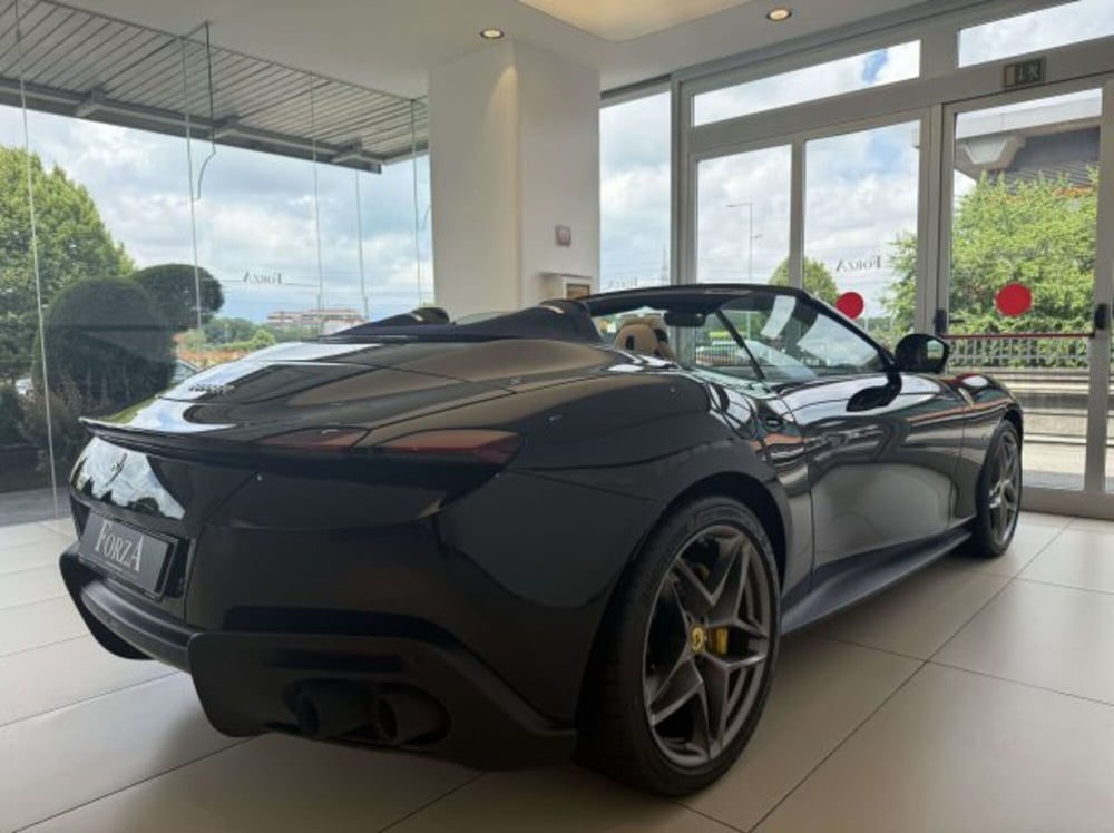 Ferrari Roma Spider usata a Torino (14)