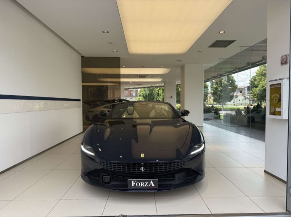 Ferrari Roma Spider usata a Torino (2)