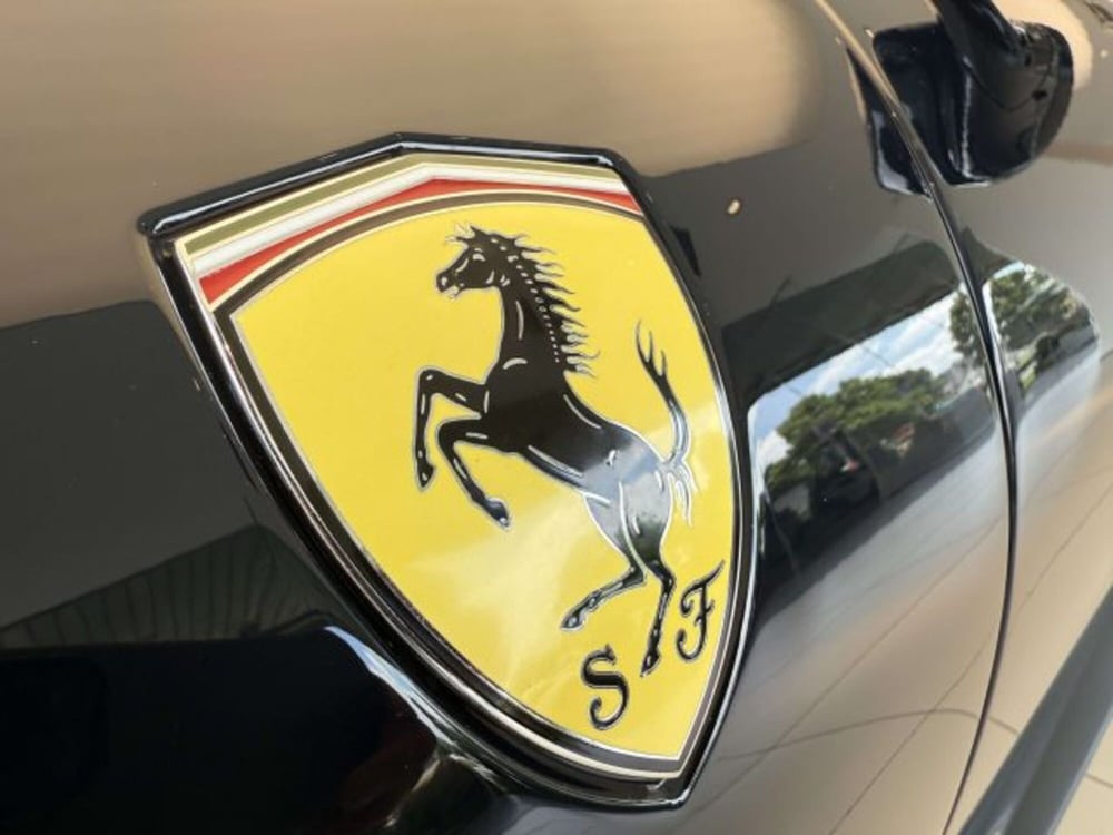 Ferrari Roma Spider usata a Torino (6)