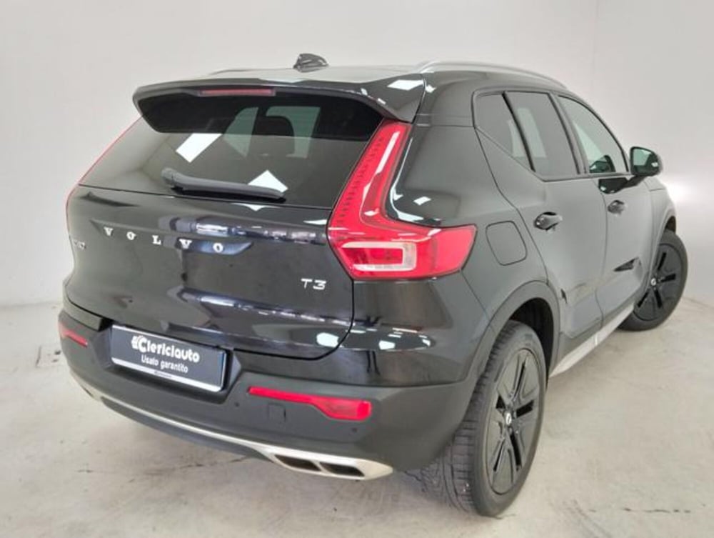 Volvo XC40 usata a Como (2)