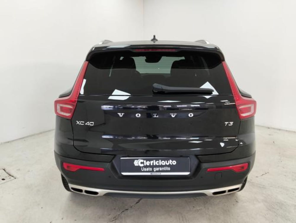 Volvo XC40 usata a Como (7)