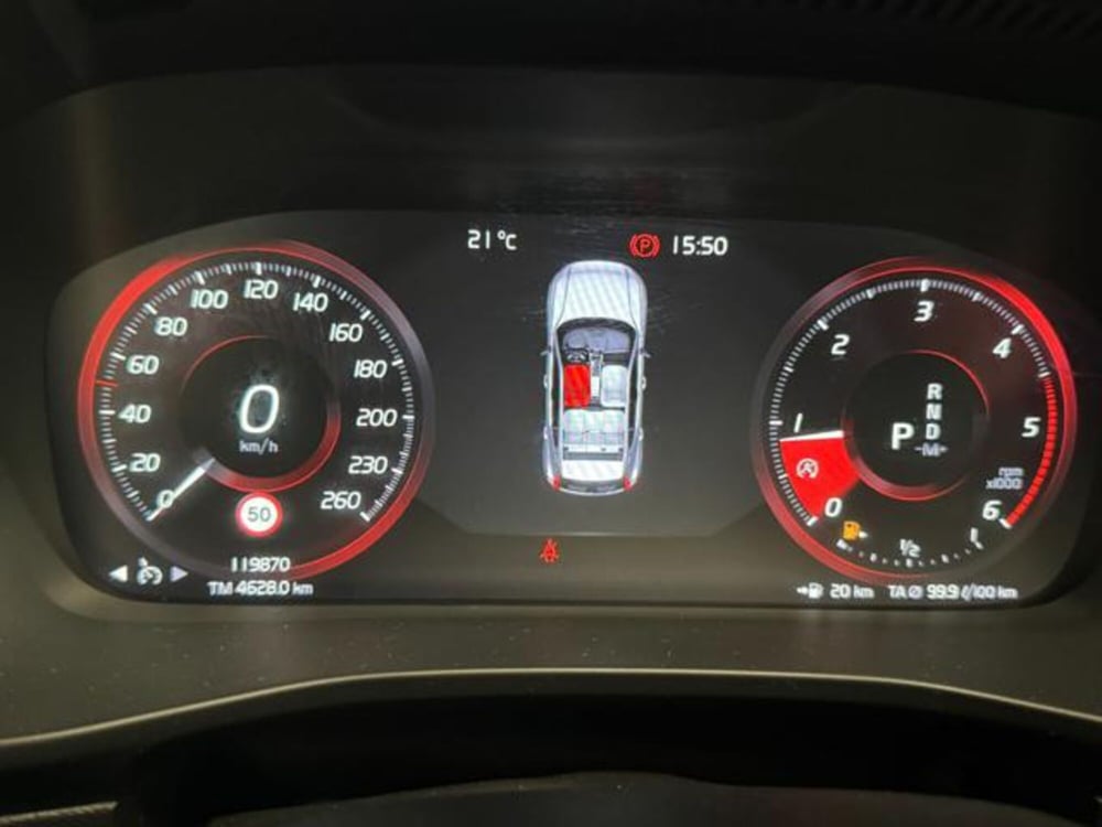 Volvo XC40 usata a Como (16)