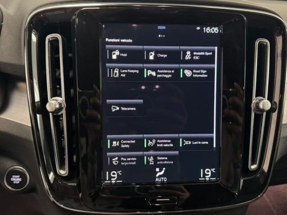 Volvo XC40 usata a Como (12)